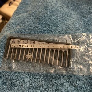 Avon Techniques Hair Comb